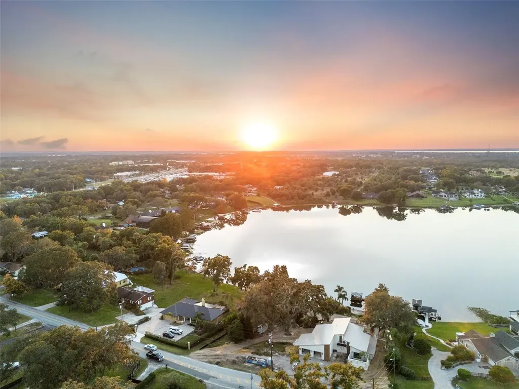 E Crooked Lake Drive Eustis FL 32726