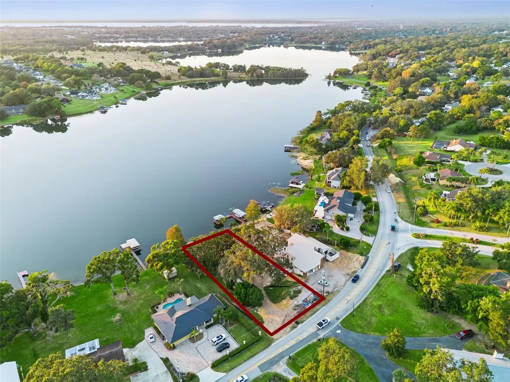 E Crooked Lake Drive Eustis FL 32726
