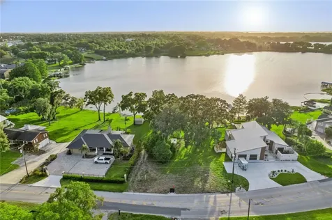 E Crooked Lake Drive Eustis FL 32726