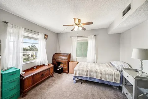 801 83rd Avenue N St Petersburg FL 33702