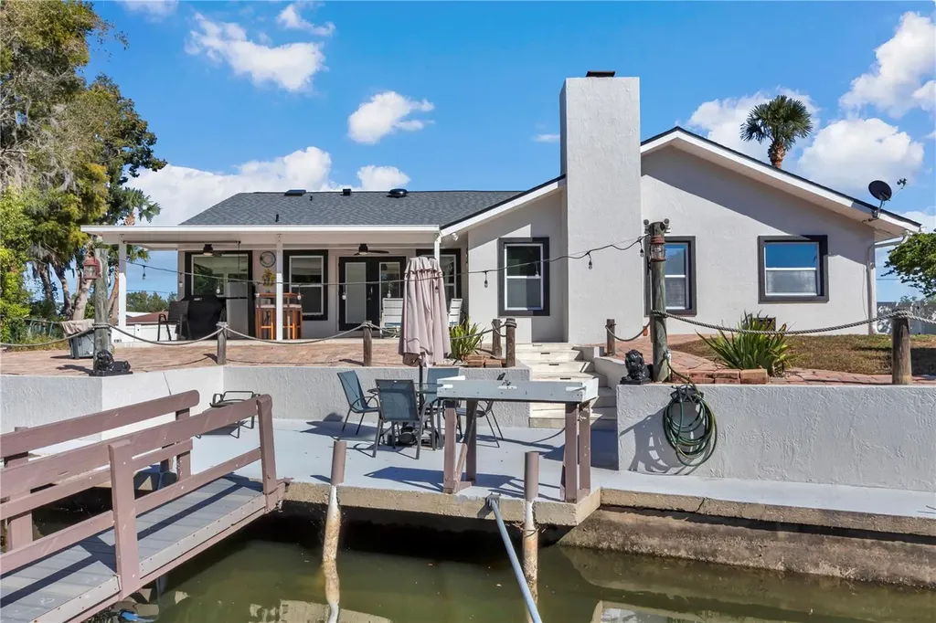 1542 SE Pinwheel Drive Crystal River FL 34429