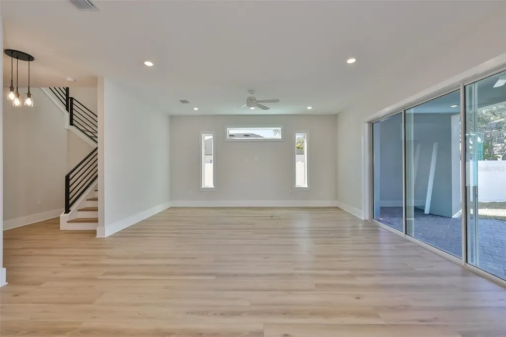 3223 W Paxton Avenue Tampa FL 33611
