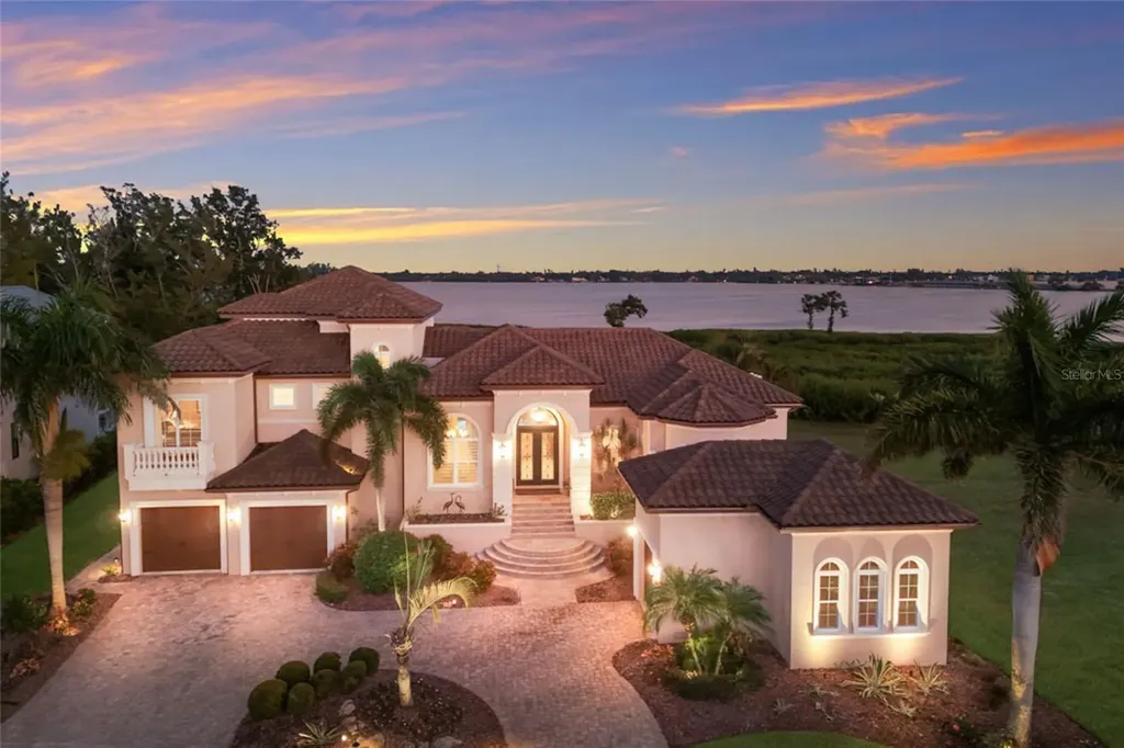 9816 2nd Terrace NW Bradenton FL 34209