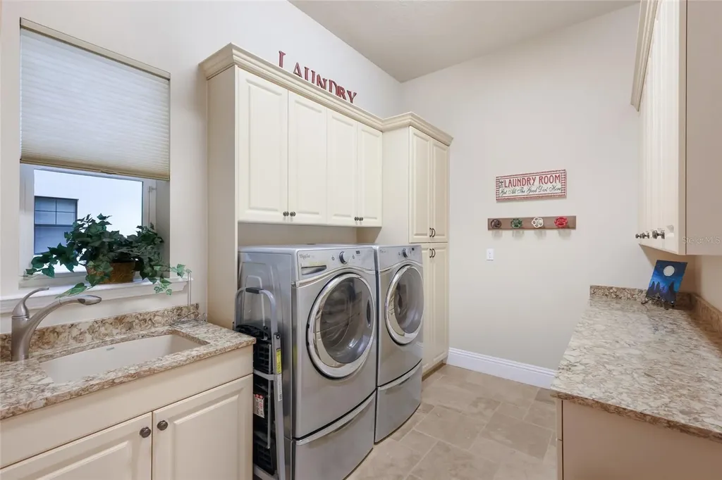 9816 2nd Terrace NW Bradenton FL 34209
