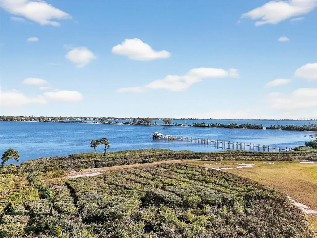 9816 2nd Terrace NW Bradenton FL 34209