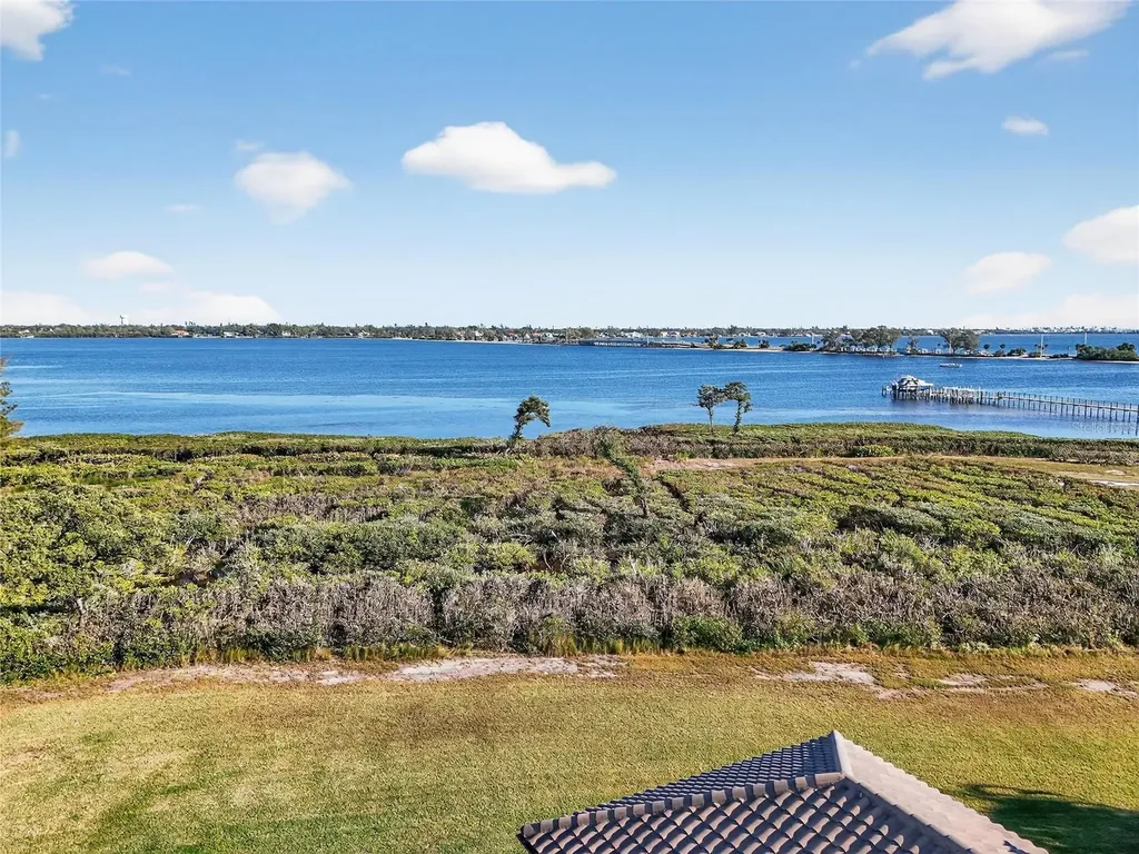 9816 2nd Terrace NW Bradenton FL 34209