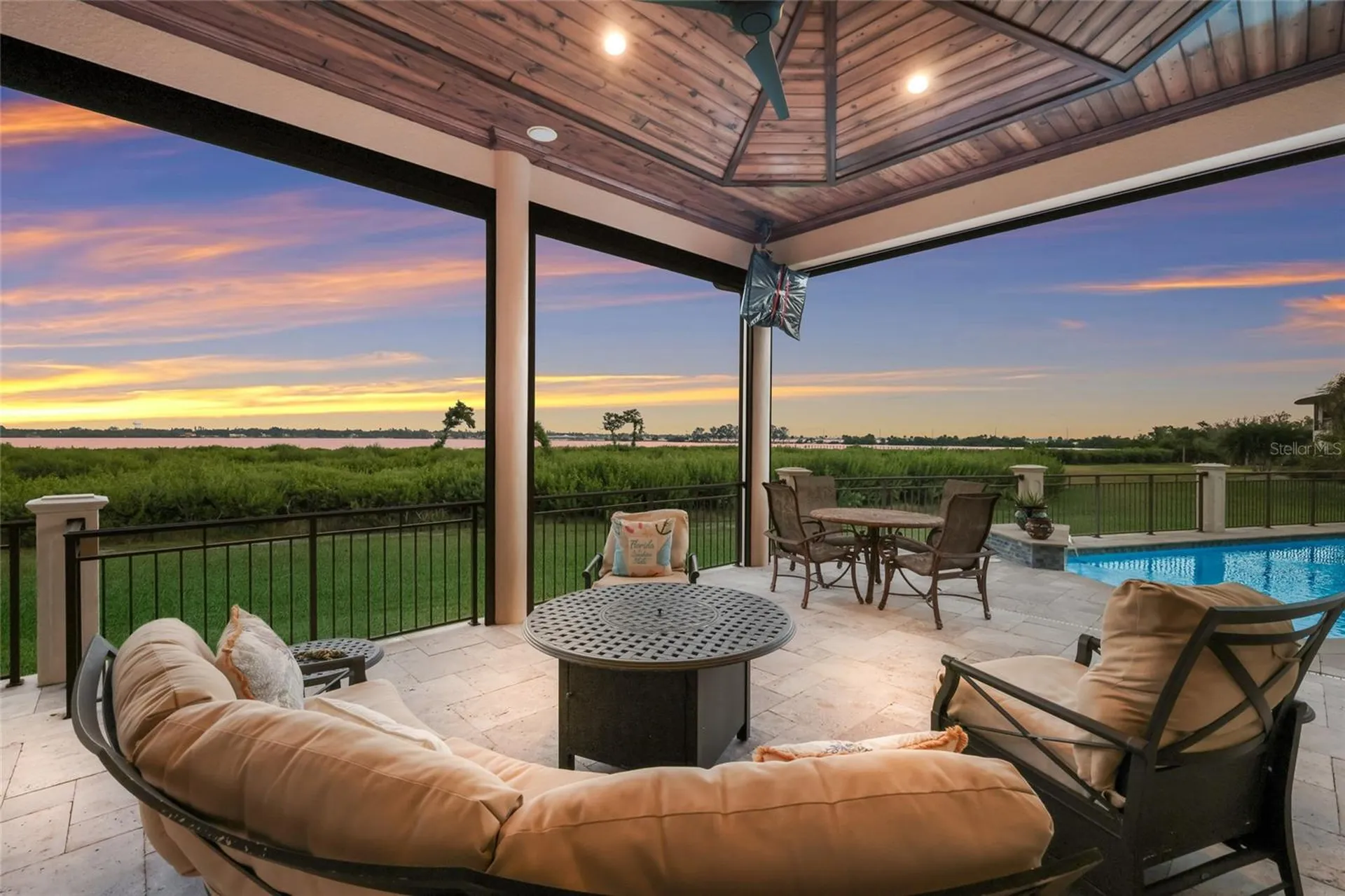 9816 2nd Terrace NW Bradenton FL 34209