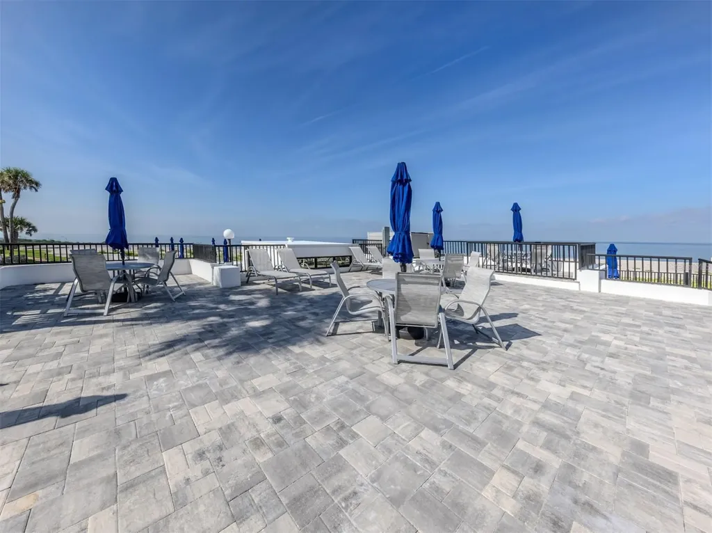 1555 Tarpon Center Drive Venice FL 34285