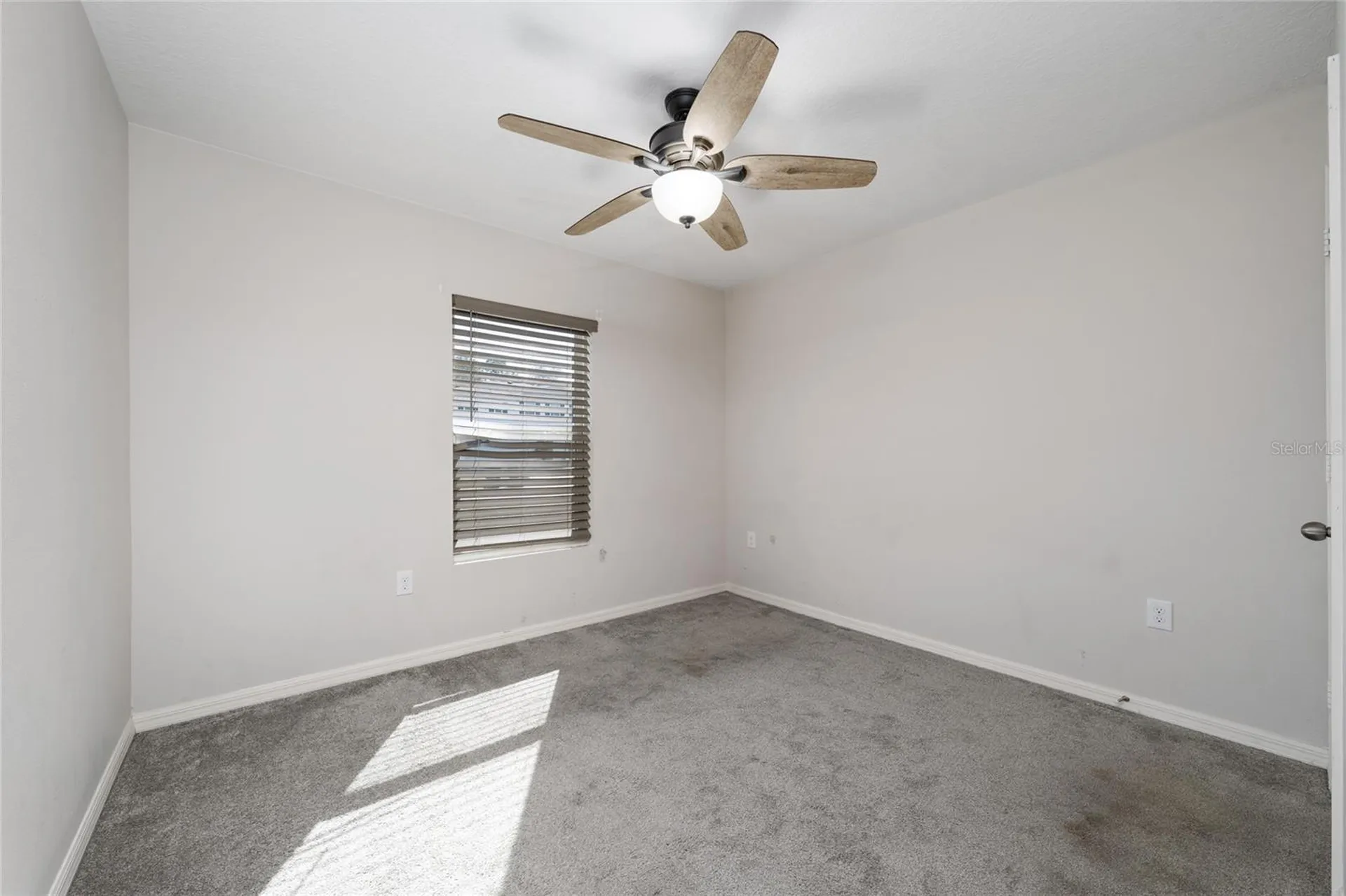 282 Fig Court Kissimmee FL 34759