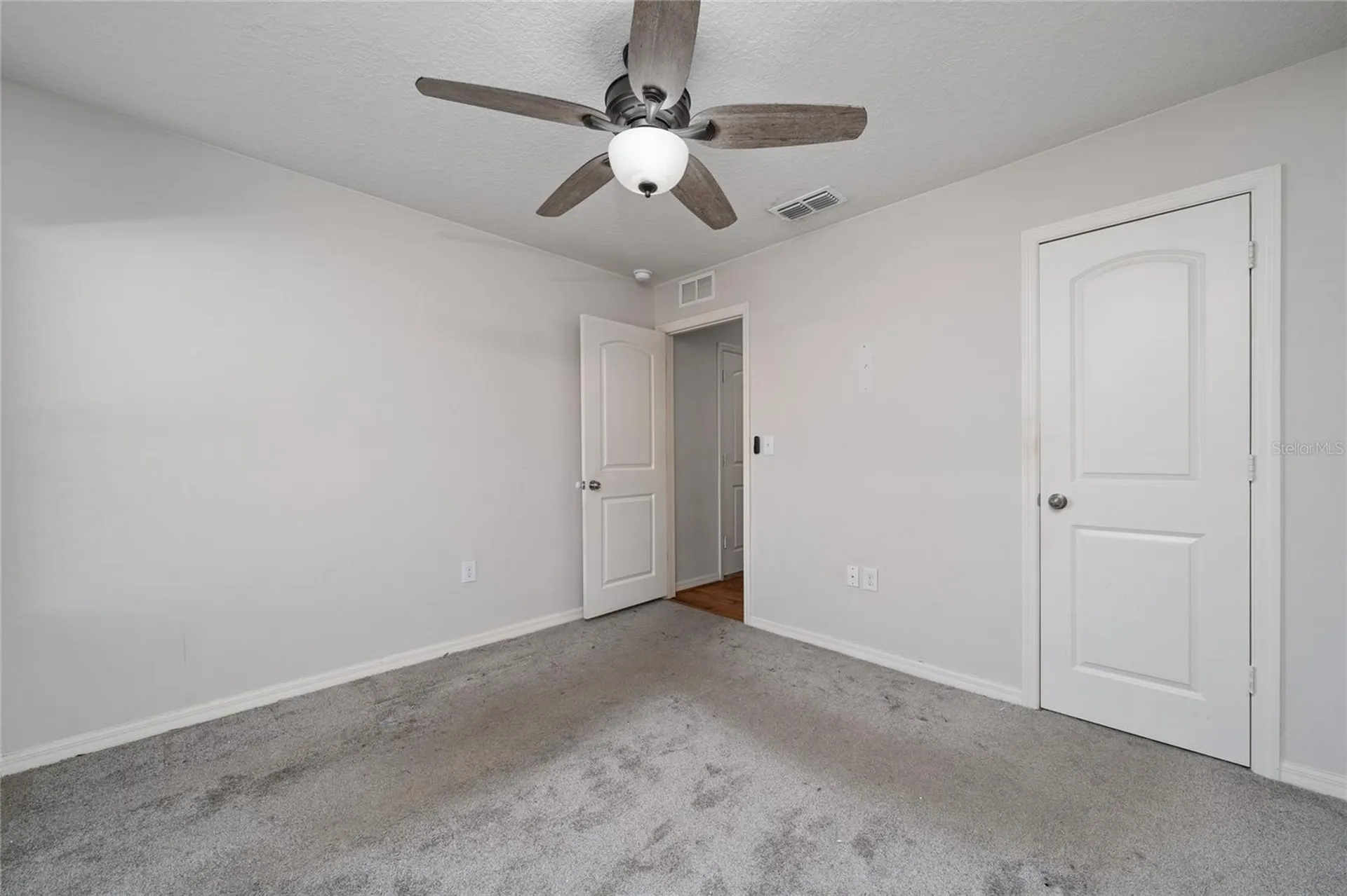 282 Fig Court Kissimmee FL 34759
