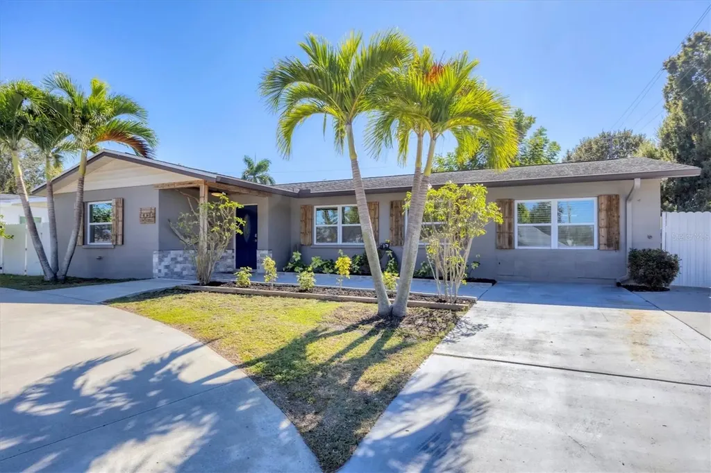 6415 2nd Avenue W Bradenton FL 34209
