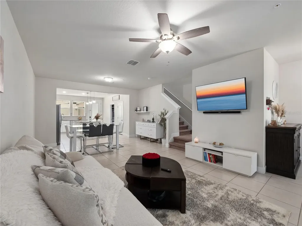 11018 Leafshore Loop Orlando FL 32829