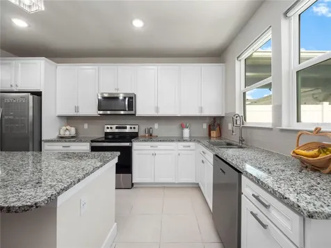 11018 Leafshore Loop Orlando FL 32829