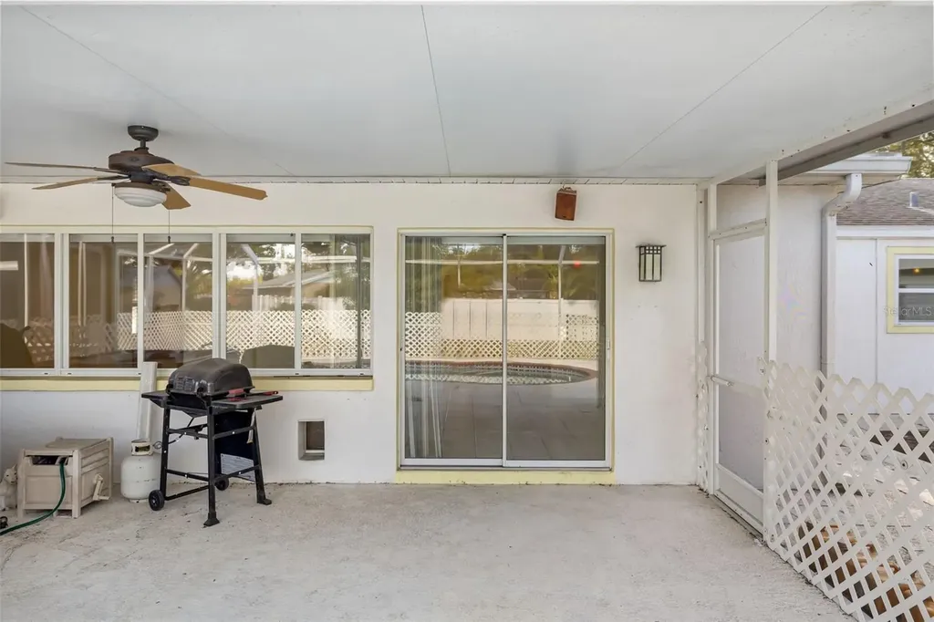 803 Plum Tree Lane Sarasota FL 34243
