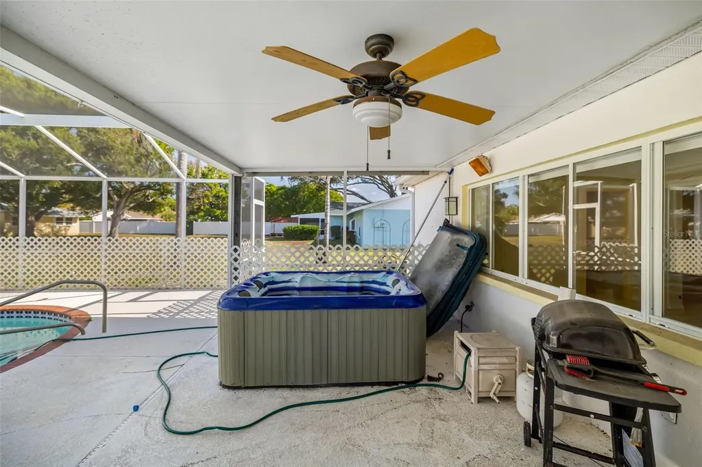 803 Plum Tree Lane Sarasota FL 34243