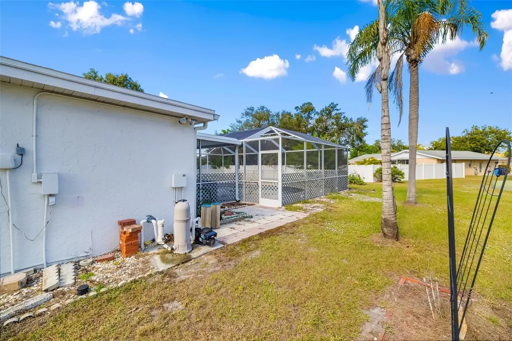 803 Plum Tree Lane Sarasota FL 34243