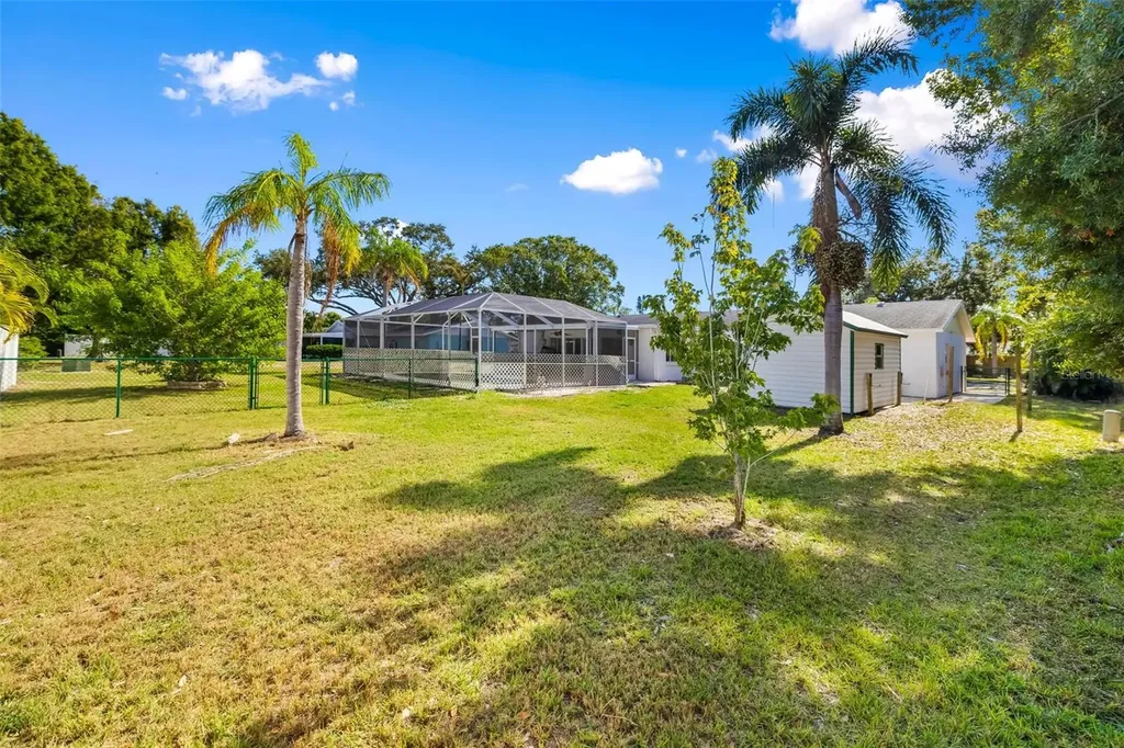 803 Plum Tree Lane Sarasota FL 34243