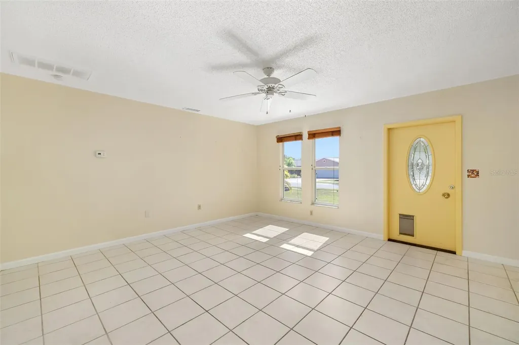 803 Plum Tree Lane Sarasota FL 34243