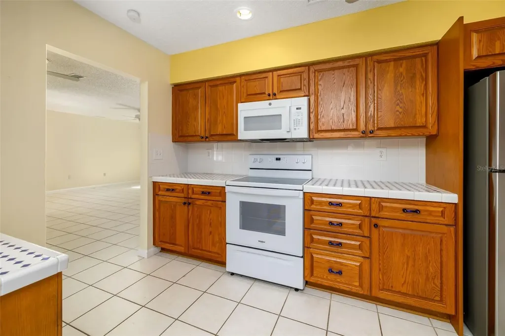 803 Plum Tree Lane Sarasota FL 34243