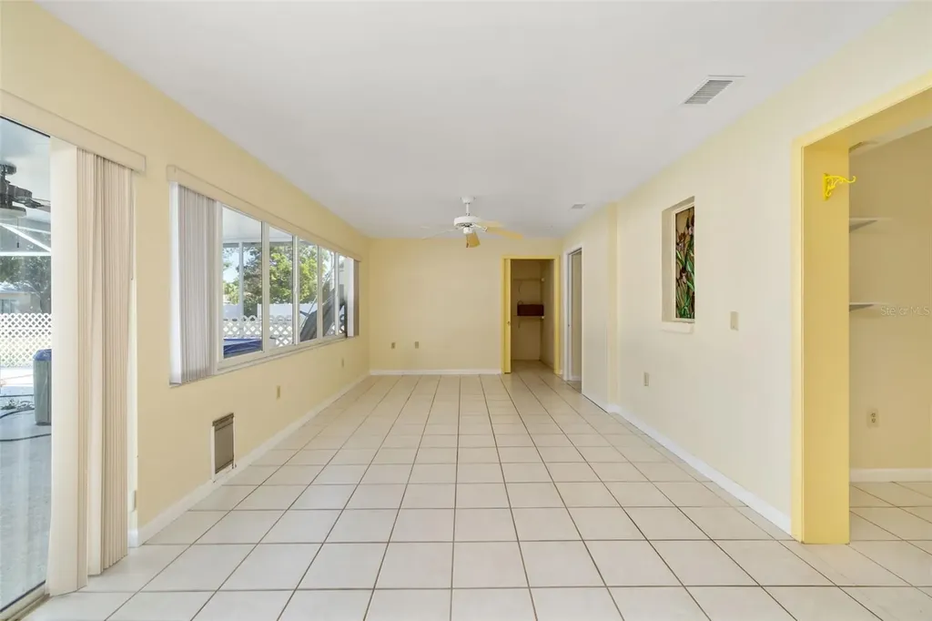 803 Plum Tree Lane Sarasota FL 34243