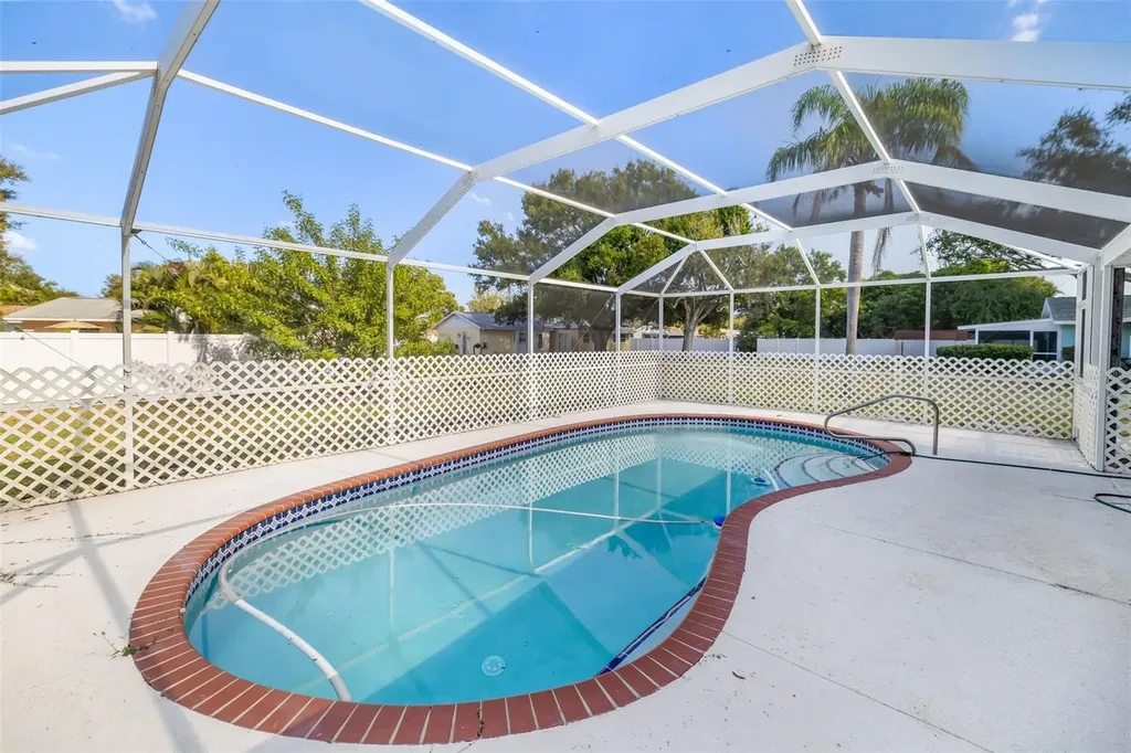 803 Plum Tree Lane Sarasota FL 34243