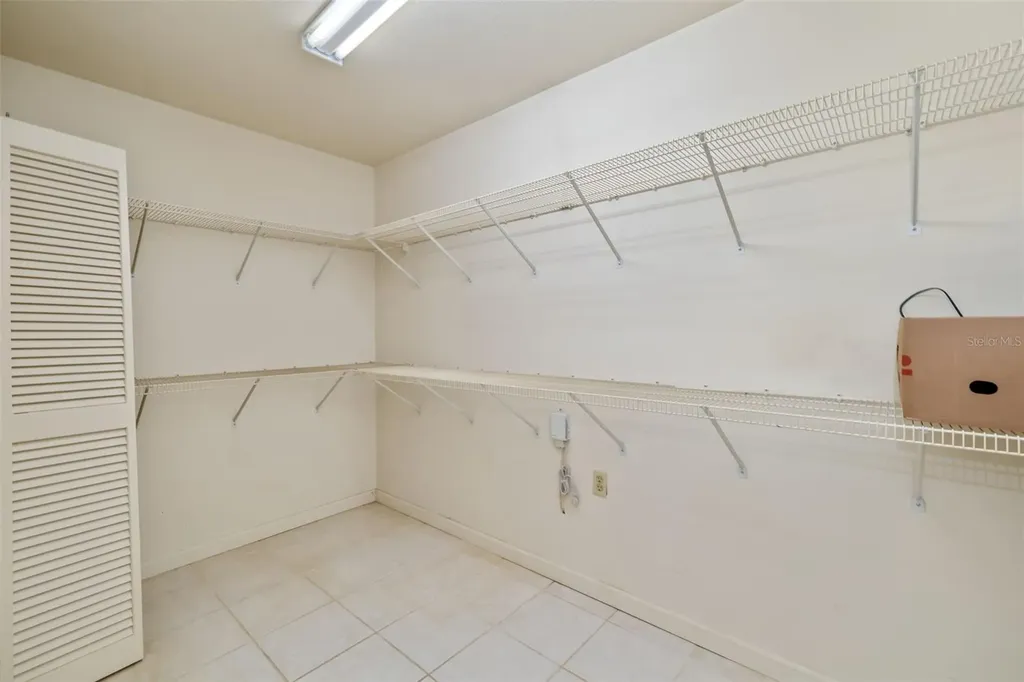 803 Plum Tree Lane Sarasota FL 34243
