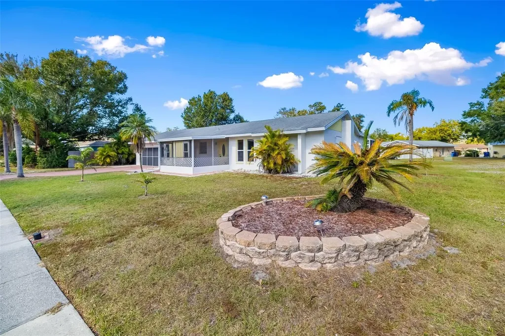 803 Plum Tree Lane Sarasota FL 34243