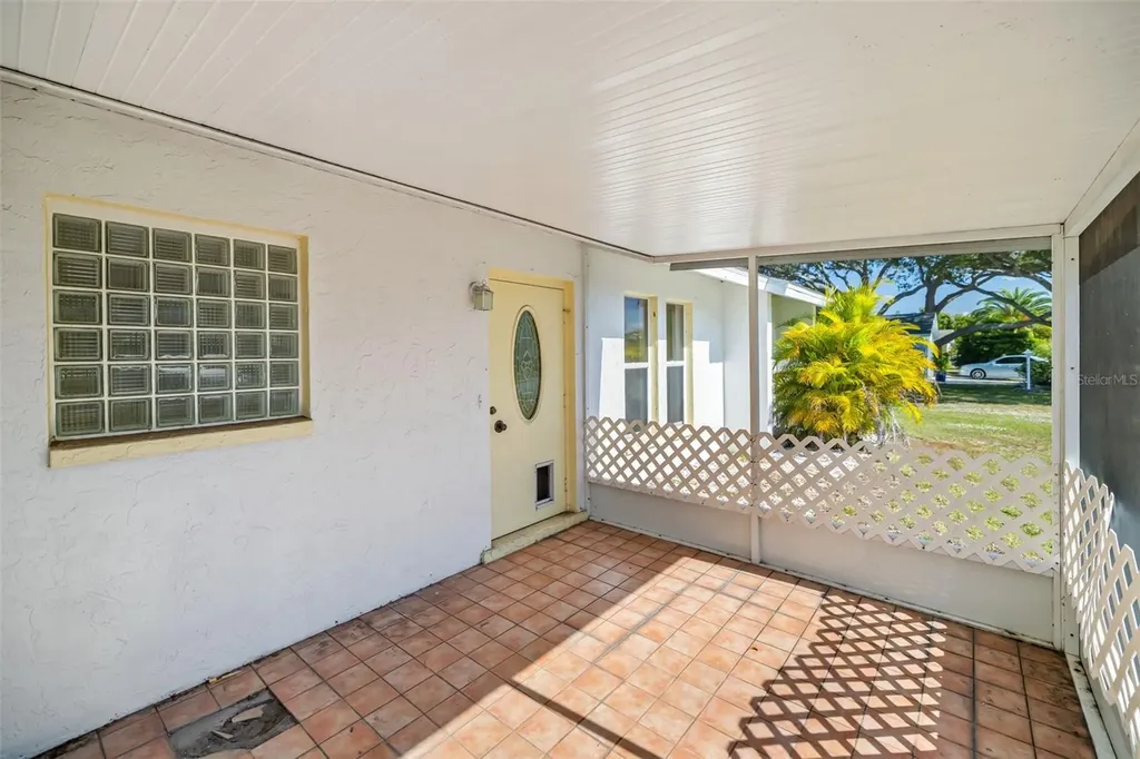 803 Plum Tree Lane Sarasota FL 34243