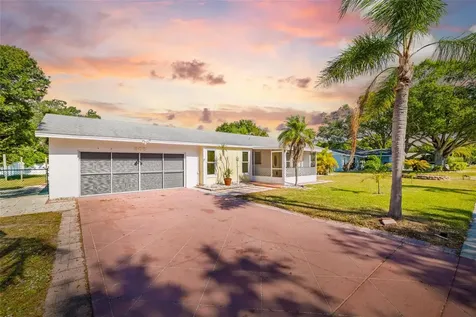 803 Plum Tree Lane Sarasota FL 34243