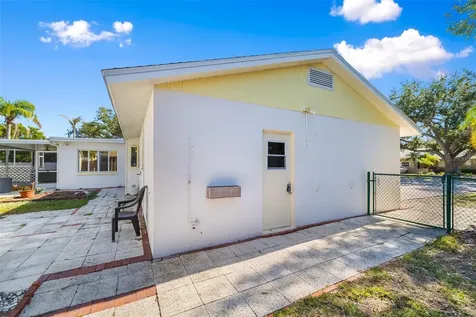 803 Plum Tree Lane Sarasota FL 34243
