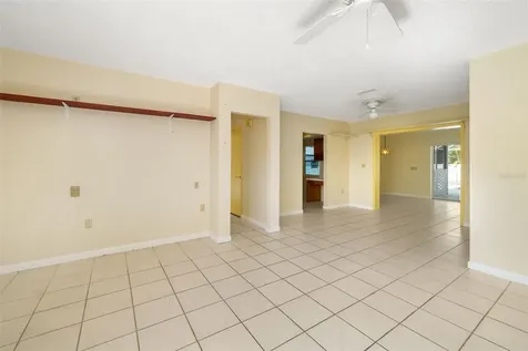 803 Plum Tree Lane Sarasota FL 34243