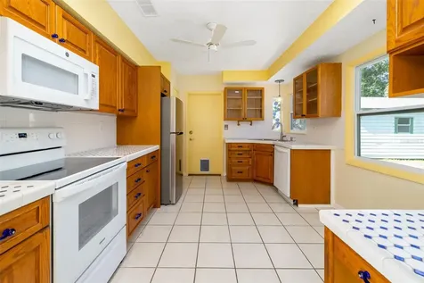 803 Plum Tree Lane Sarasota FL 34243