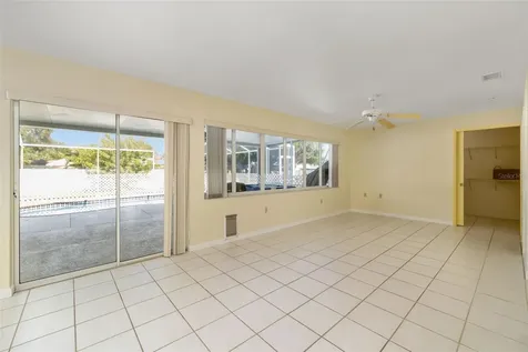 803 Plum Tree Lane Sarasota FL 34243