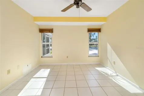 803 Plum Tree Lane Sarasota FL 34243