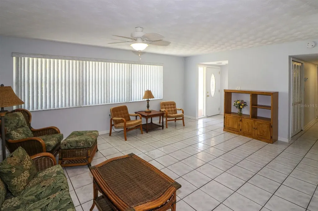 22191 New Rochelle Avenue Port Charlotte FL 33952