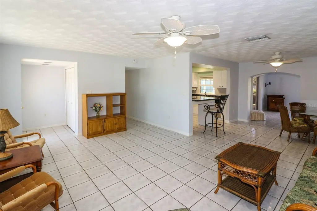 22191 New Rochelle Avenue Port Charlotte FL 33952