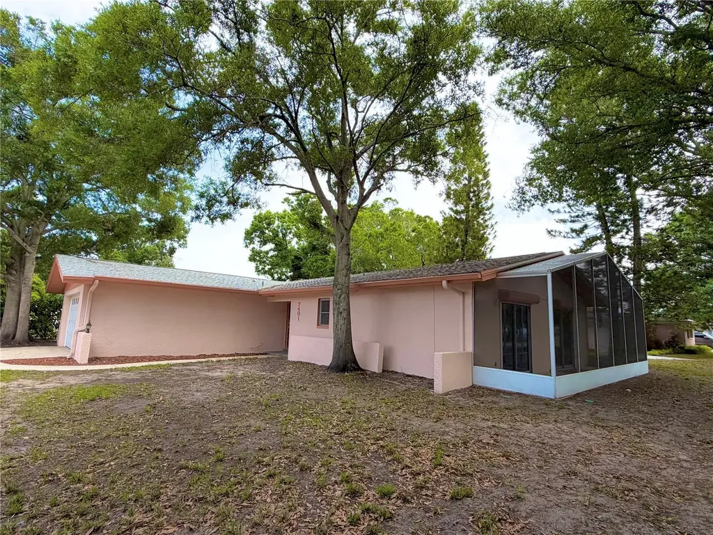 7401 21st Street N St Petersburg FL 33702
