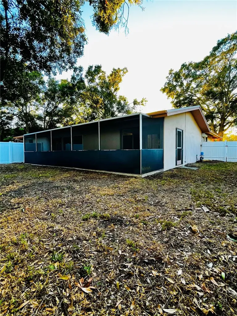 7401 21st Street N St Petersburg FL 33702