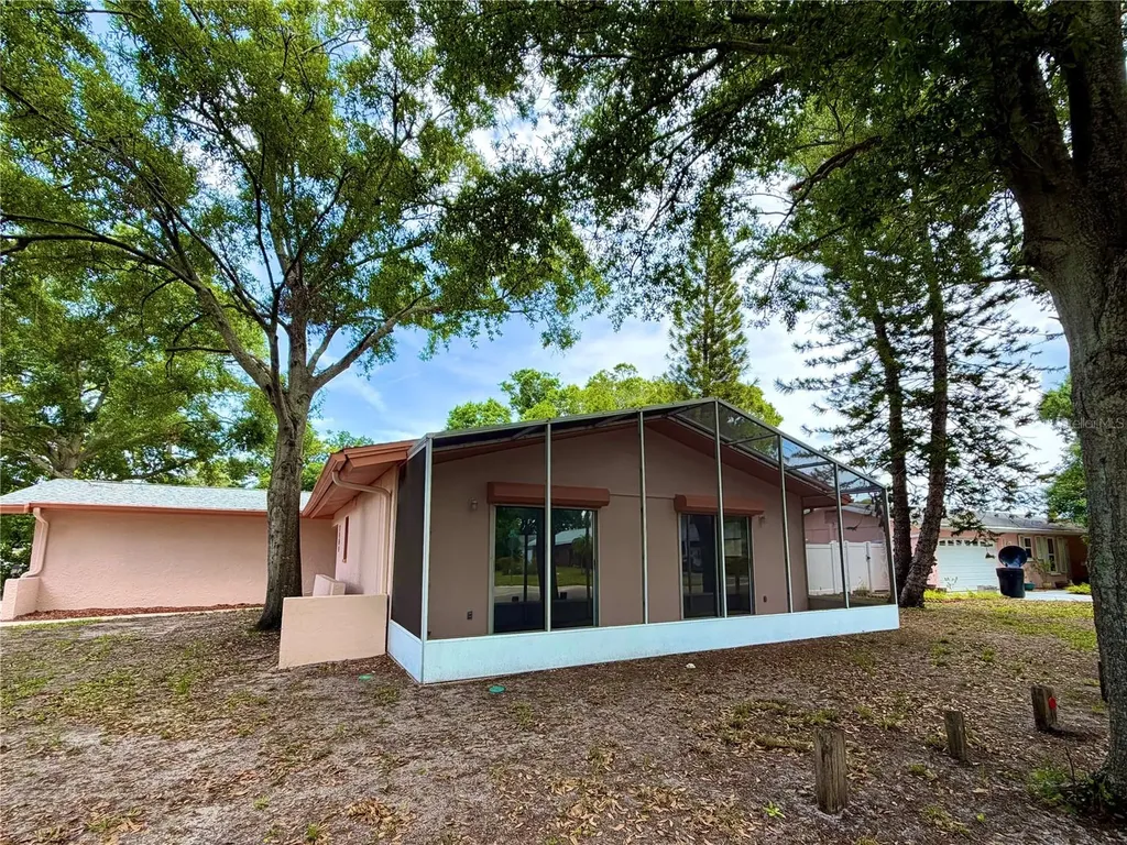 7401 21st Street N St Petersburg FL 33702