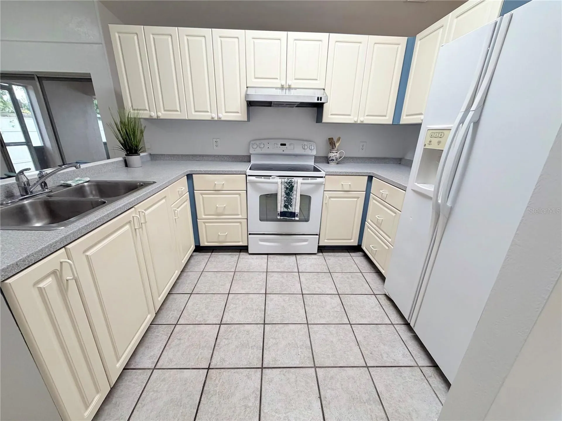 7401 21st Street N St Petersburg FL 33702