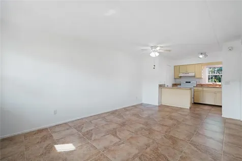 1100 E Caroline Street Tavares FL 32778