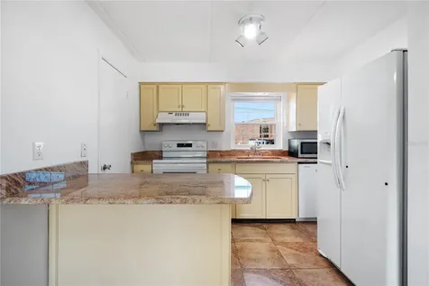 1100 E Caroline Street Tavares FL 32778