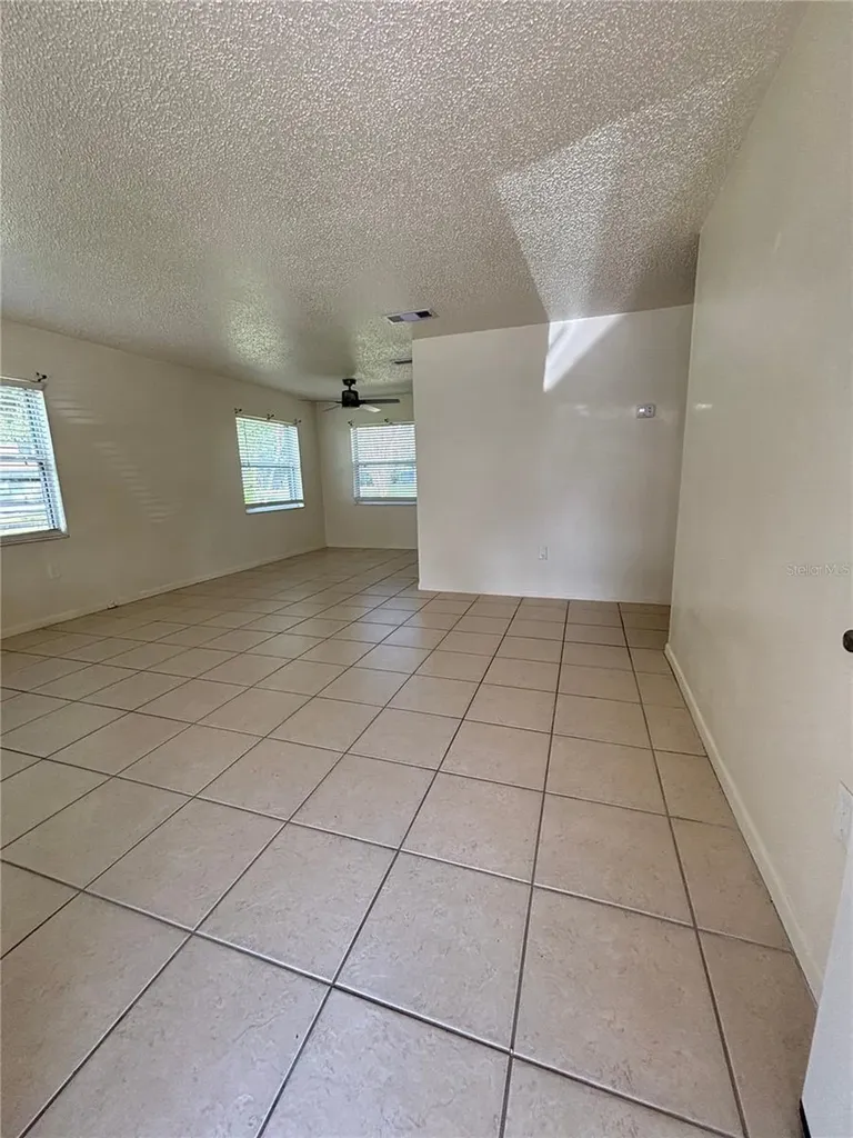 822A S Lone Oak Drive Leesburg FL 34748