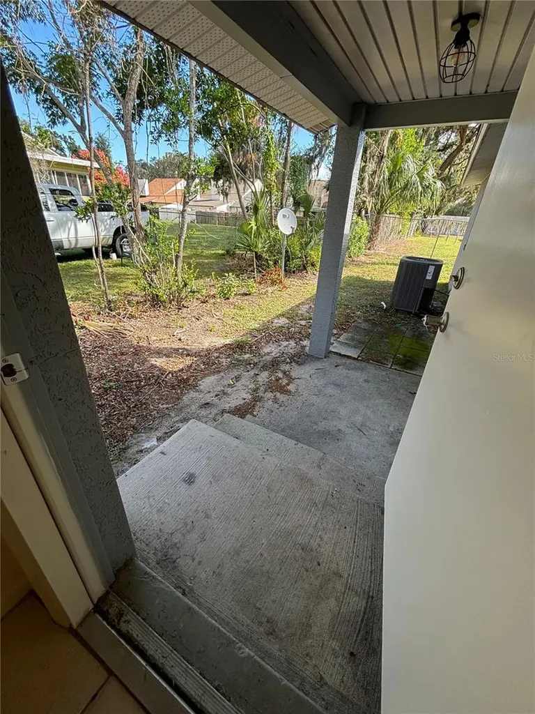 822A S Lone Oak Drive Leesburg FL 34748