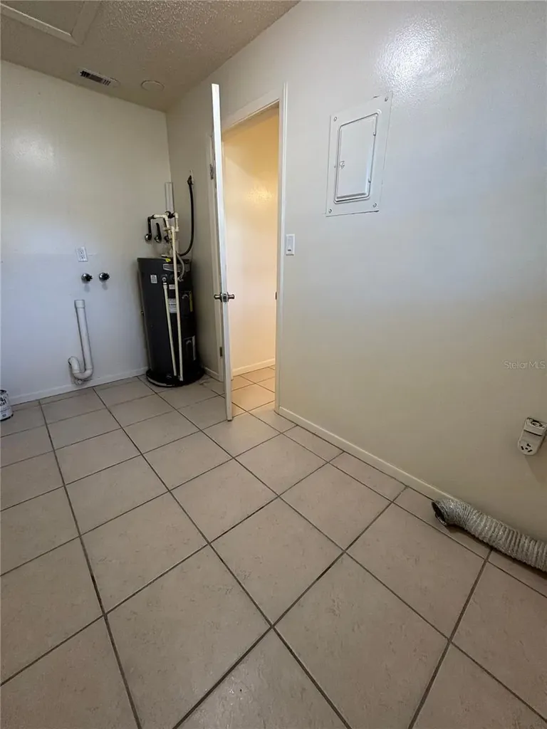 822A S Lone Oak Drive Leesburg FL 34748