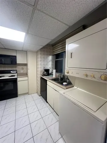 4745 Isla Verde Avenue Carolina PR 00979