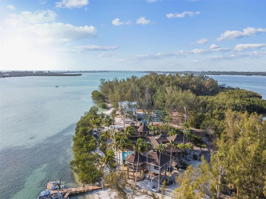7147 La Lenaire Drive Longboat Key FL 34228