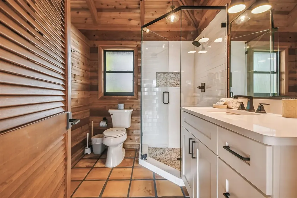 7147 La Lenaire Drive Longboat Key FL 34228