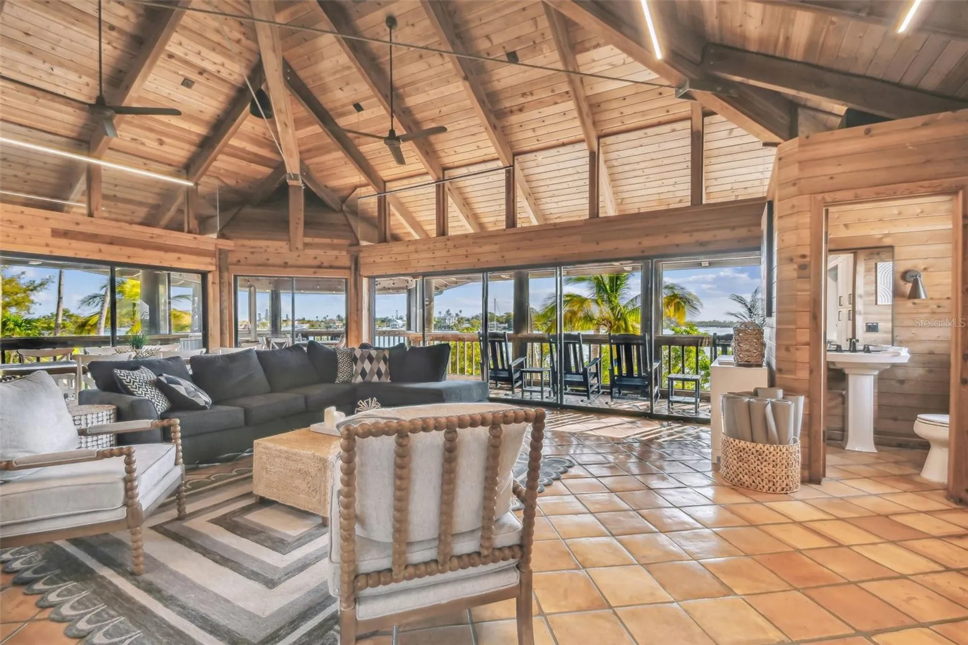 7147 La Lenaire Drive Longboat Key FL 34228