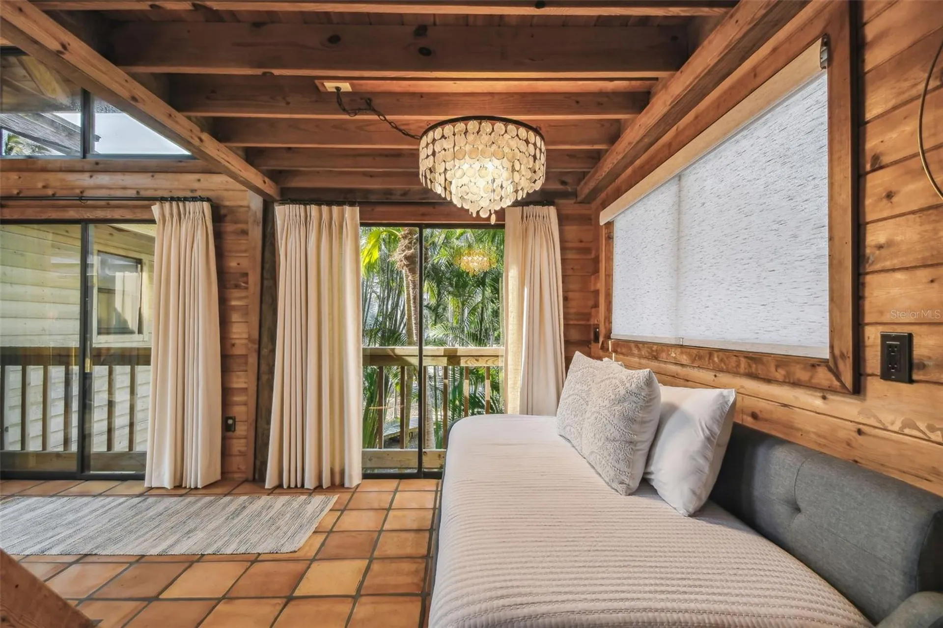 7147 La Lenaire Drive Longboat Key FL 34228